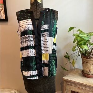 Kenneth Cole New York Green and Black Abstract Accent Sleeveless Top Size Small